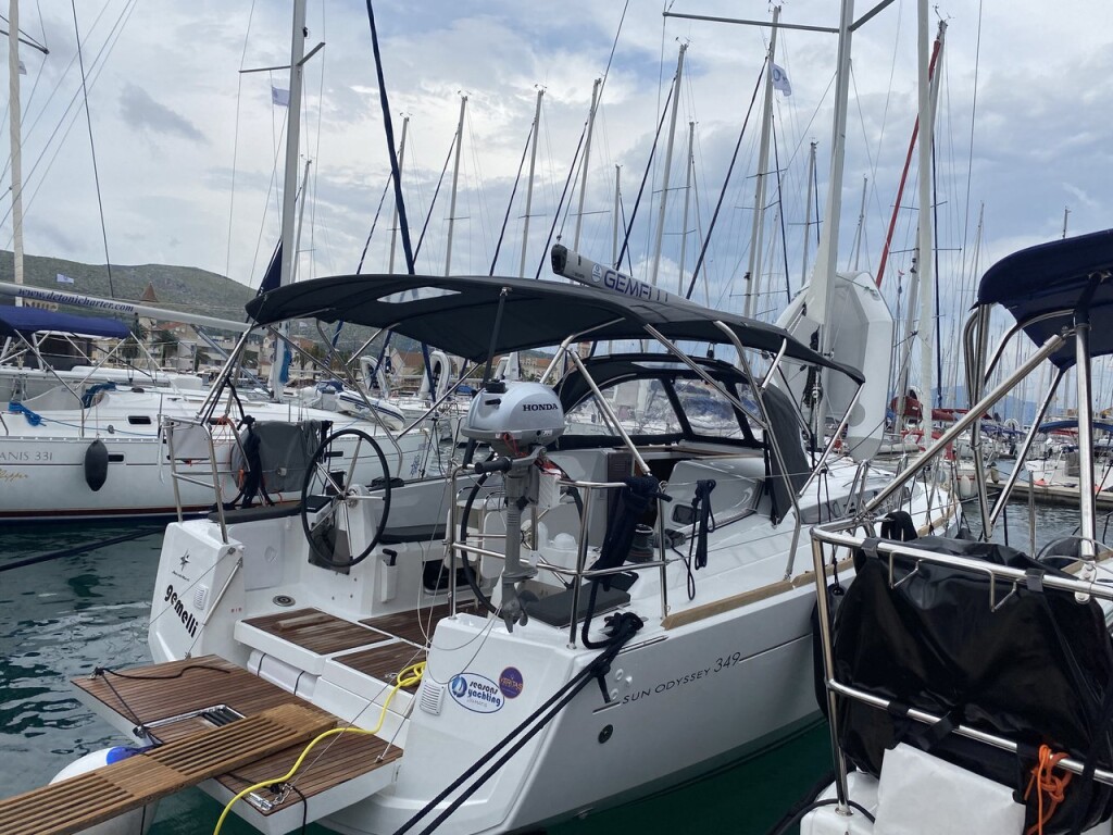 Sun Odyssey 349, gemelli